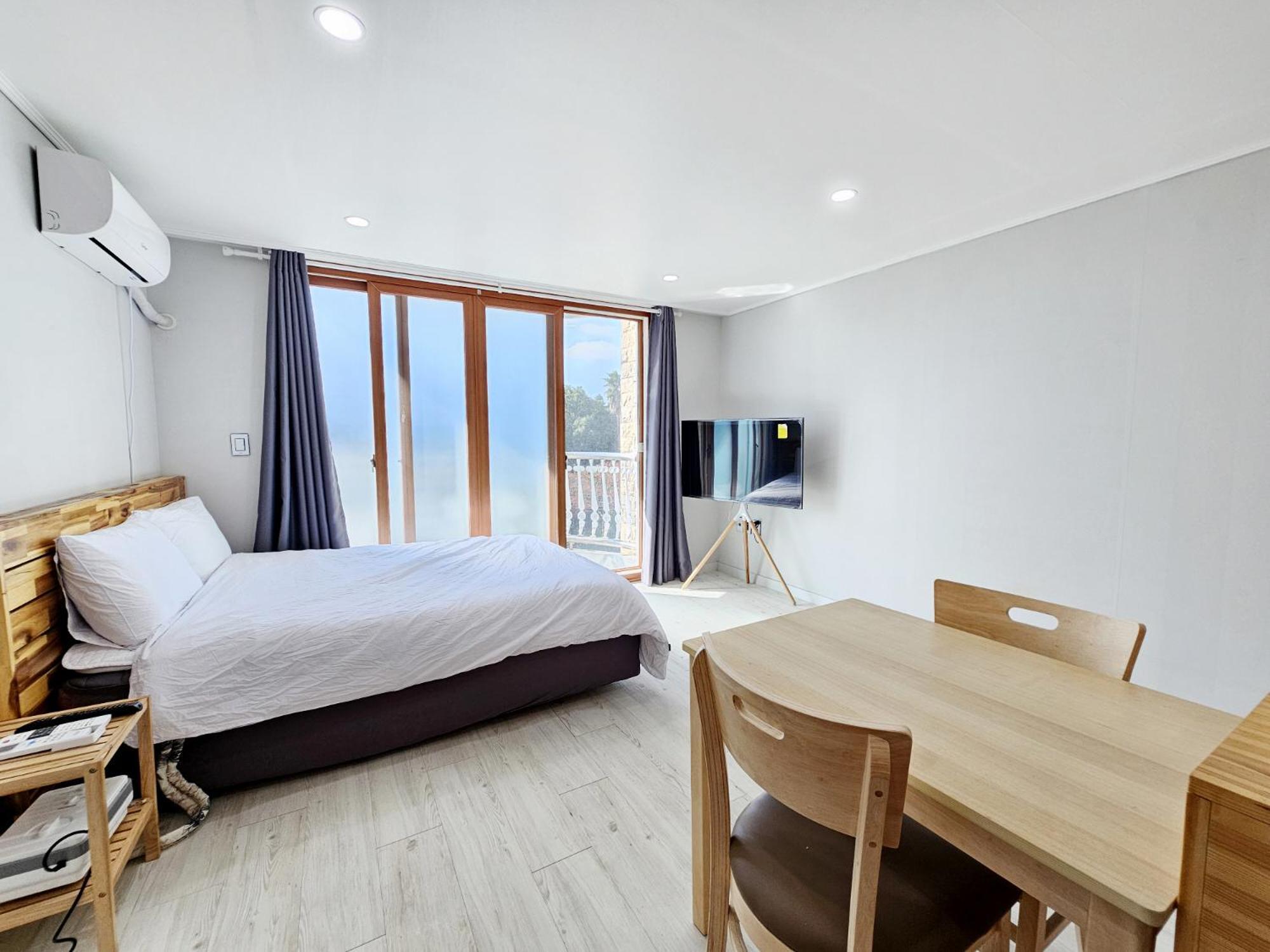 Greenside Pension Seogwipo Exterior foto