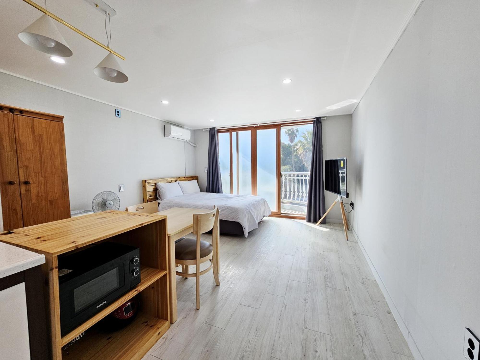 Greenside Pension Seogwipo Exterior foto