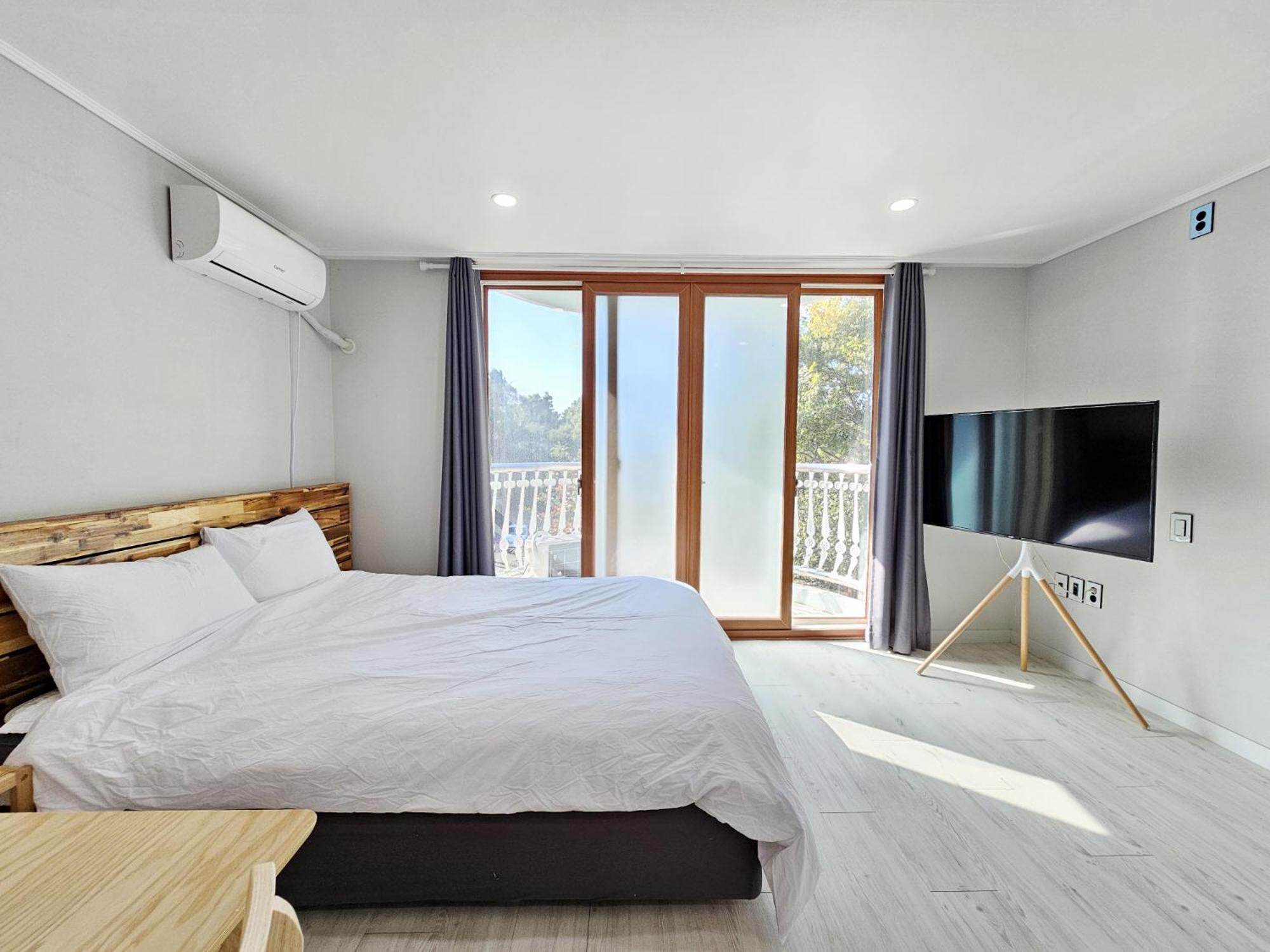 Greenside Pension Seogwipo Exterior foto